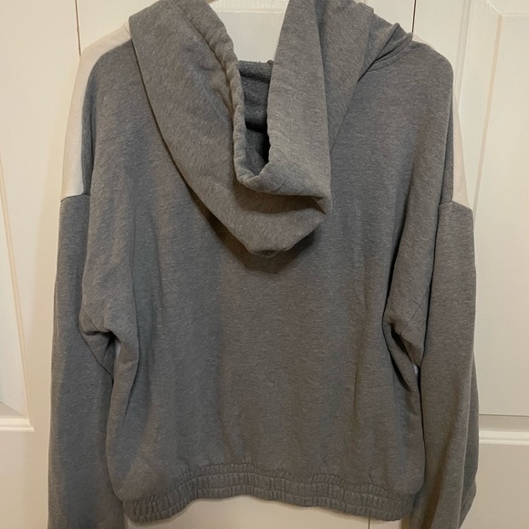 Victoria’s Secret Pink Sweatshirt - Picture 7 of 9